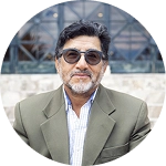 Galapagos_Science_Center_USFQ_members_Carlos Valle