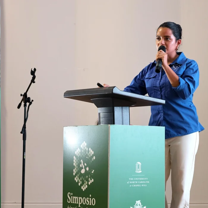 simposio-8-30
