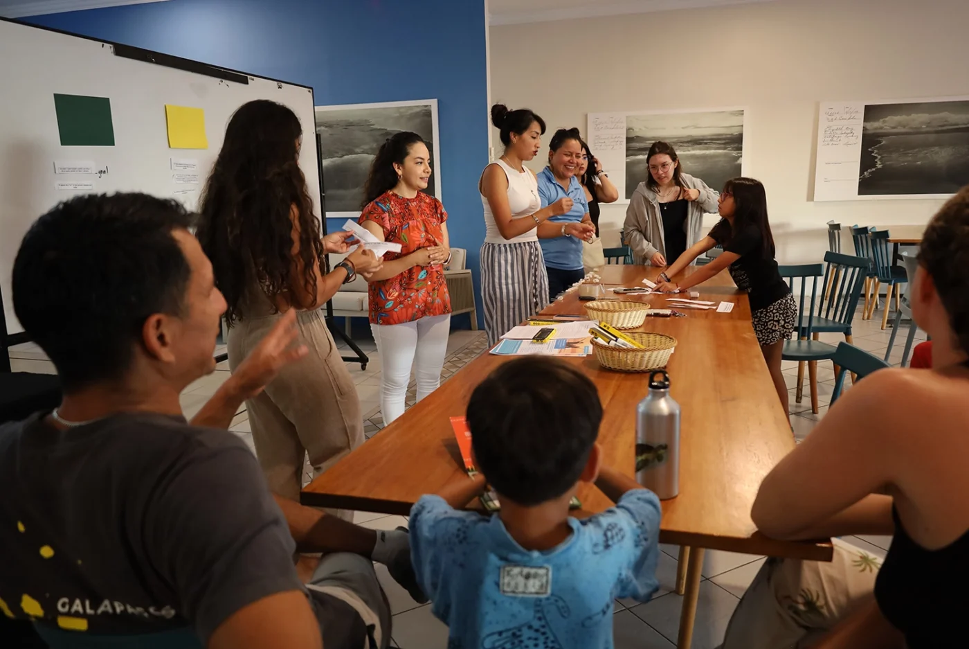 comida-grupo-de-personas-disfrutando